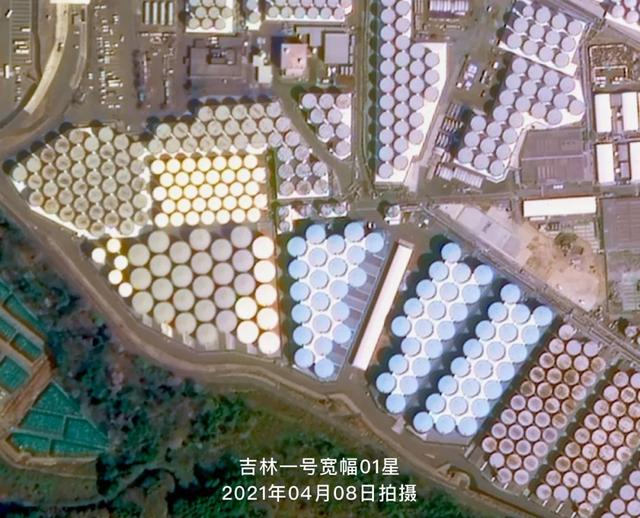 監(jiān)控衛(wèi)星拍到的核電站下的儲水罐